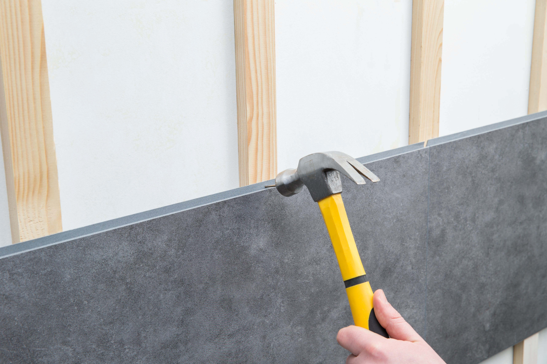 Afbeelding met gereedschap, handgereedschap, hamerDoor AI gegenereerde inhoud is mogelijk onjuist.